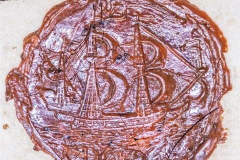 Documents and views of the archive at present