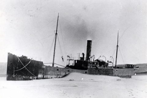 Documents and views of the archive at present